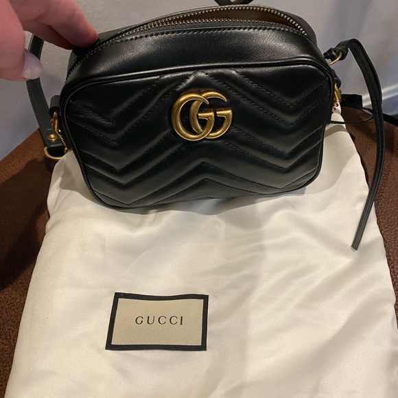 Gucci Matelasse Shoulder Bag - Picture 2 of 7